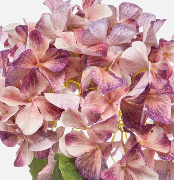 Künstliche Hortensie mit violetten Blüten, grünem Stiel und Blättern für die Dekoration.