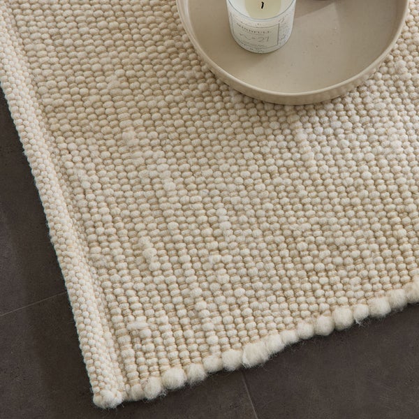 Detailansicht eines getufteten Teppichs