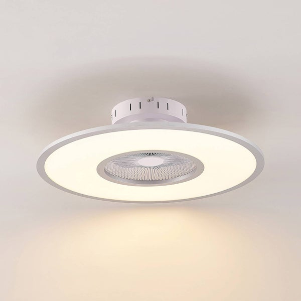 Runde LED-Deckenleuchte mit integriertem Ventilator, modernem Design und flacher Bauweise.