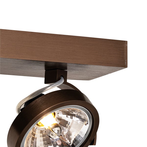 Detailaufnahme einer Deckenleuchte mit Spot