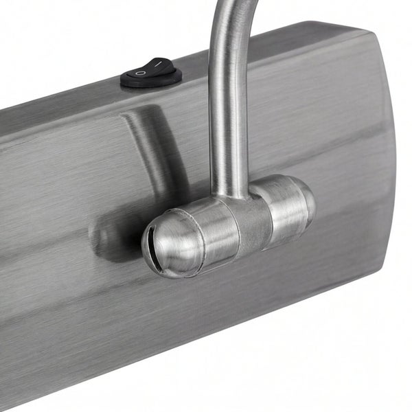 Nahaufnahme einer Wandleuchte mit Schalter und flexiblem Arm