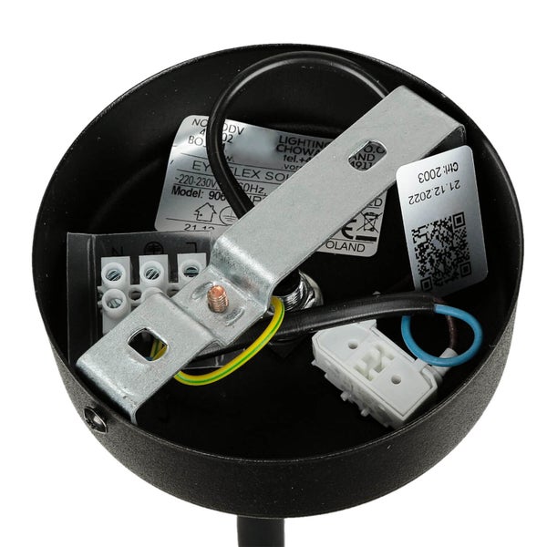 Innenansicht einer schwarzen Deckenleuchte mit elektrischen Anschlüssen und Montagevorrichtungen.