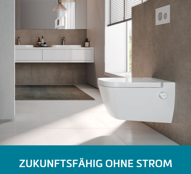 Modernes Badezimmer mit wandhängendem Tiefspül-WC