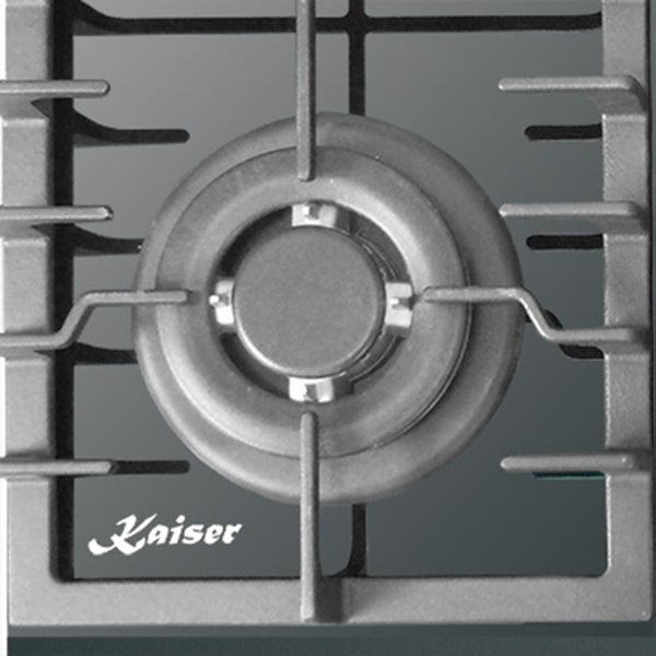 Ein einzelner Gasbrenner eines Gaskochfelds mit Topfträger aus Gusseisen und dem Kaiser Logo.