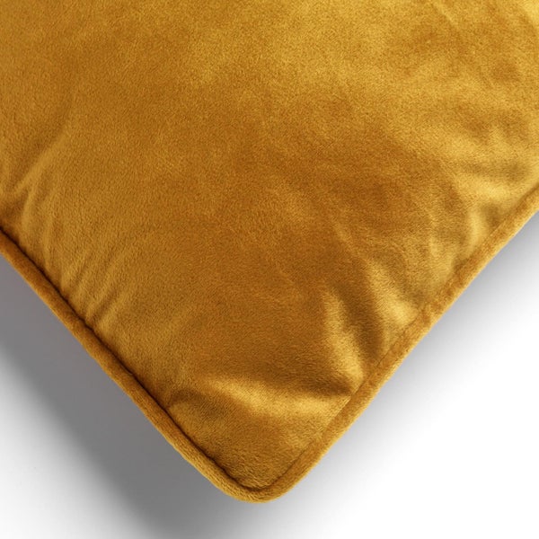 Quadratisches Dekokissen aus Samt