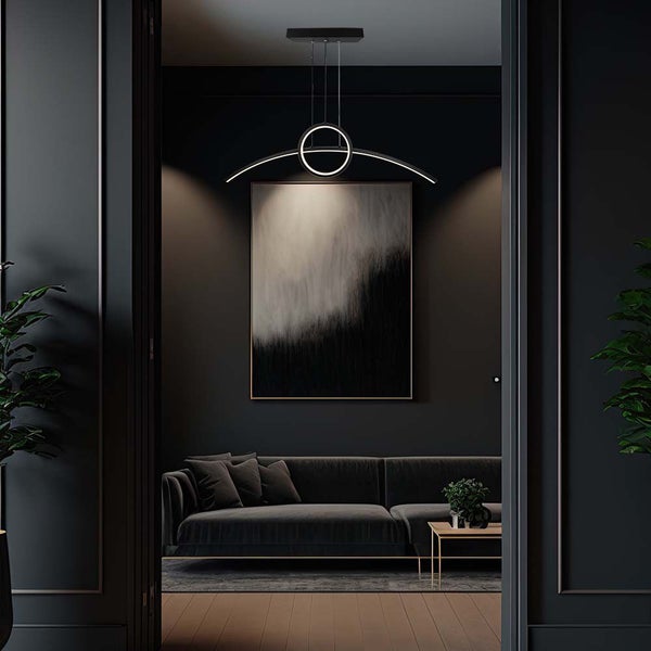 Wohnzimmer mit Design Lampe und Couch