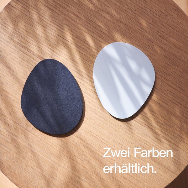 Schwarzer Glasuntersetzer mit Schaumstoffboden