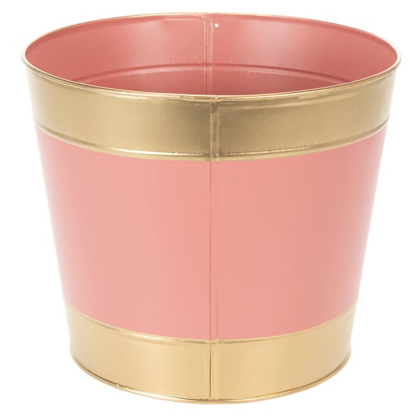 Metallübertopf in Rosa mit goldfarbenen Rändern oben und unten.
