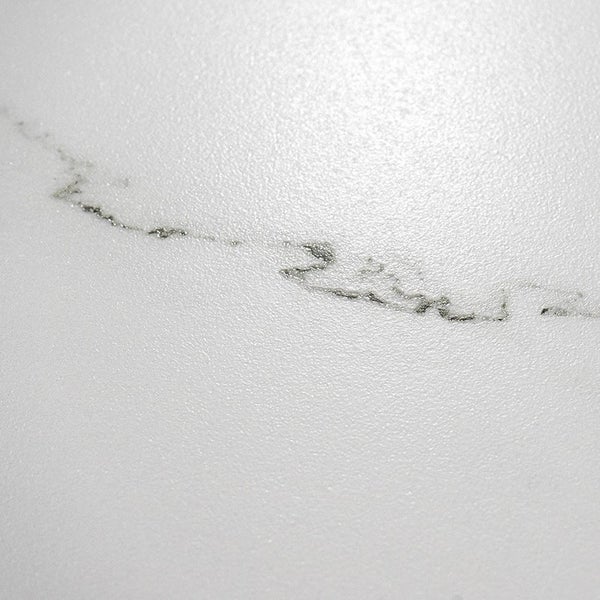 Fliese mit Marmoroptik und feiner Oberflächenstruktur für Wand und Boden