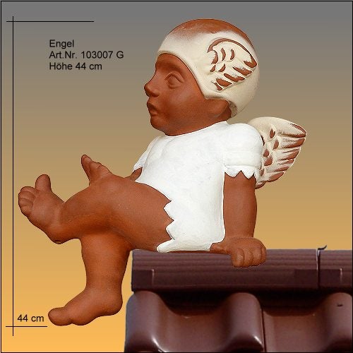 Firstfigur Engel sitzend aus Ton, Höhe 44 Zentimeter.