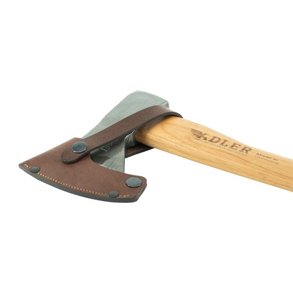 Adler Axt mit Holzstiel und Lederschneidenschutz