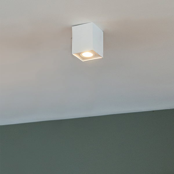 Quadratische Deckenleuchte aus Metall