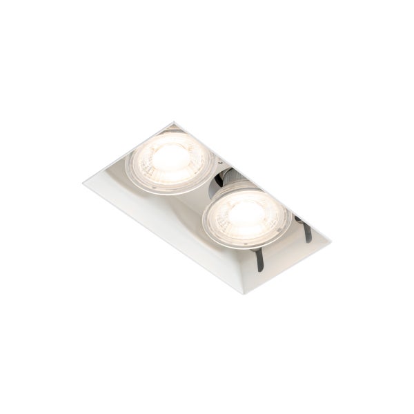 Doppelter Einbaustrahler in rechteckigem Gehäuse mit zwei eingeschalteten LED-Spots.