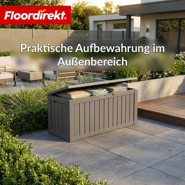 Aufbewahrungsbox für den Außenbereich mit geöffnetem Deckel auf einer Terrasse