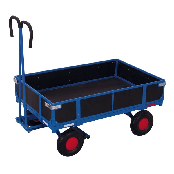 Bollerwagen mit vier Rädern und Griff