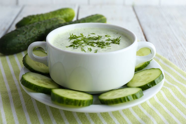 SAFLAX Geschenk Set - BIO - Gurke - Marketmore - Cucumis sativus - 20 Samen - Mit Geschenkbox, Versandaufkleber, Geschenkkarte und Anzuchtsubstrat