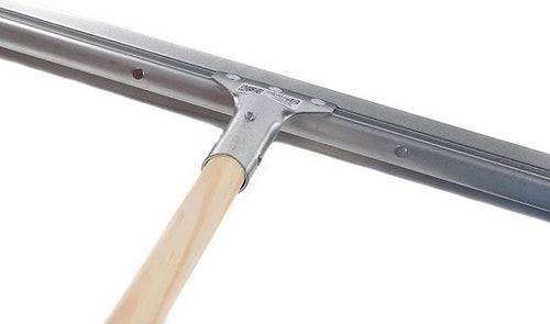 Aluminium Abziehrechen mit Holzstiel