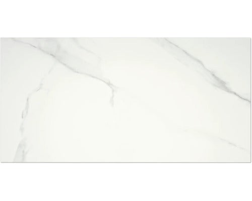 Fliese mit Marmoroptik