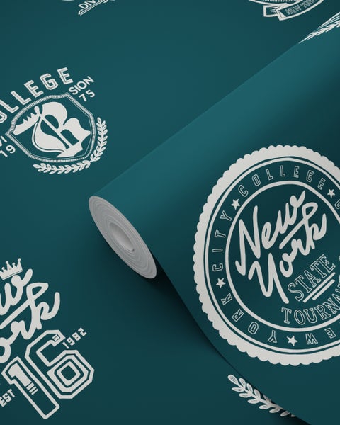 Tapetenrolle mit College-Motiv für die Wandgestaltung