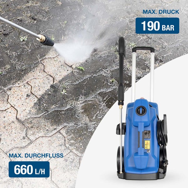 Hochdruckreiniger beim Reinigen von Pflastersteinen mit maximal 190 bar Druck und einer maximalen Durchflussmenge von 660 Litern pro Stunde.