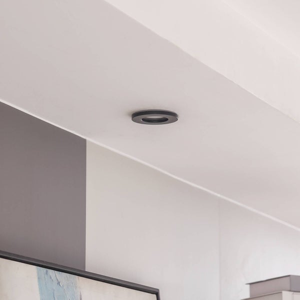 Einbaustrahler mit den Maßen 8,2 cm Durchmesser und 2,35 cm Höhe