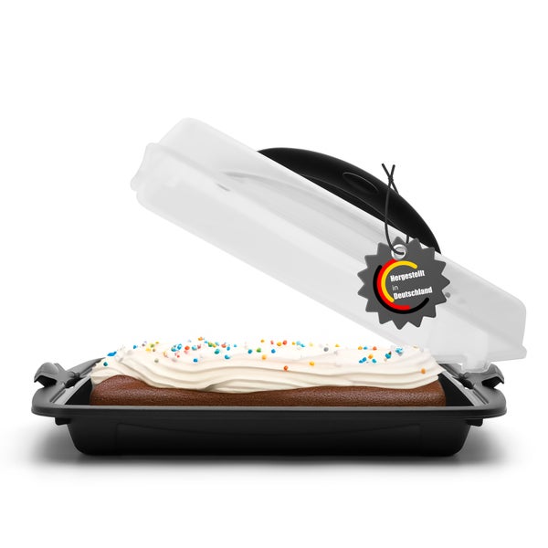 Rechteckige Kuchentransportbox mit Deckel und Tragegriff, inklusive Kuchen. Hergestellt in Deutschland.