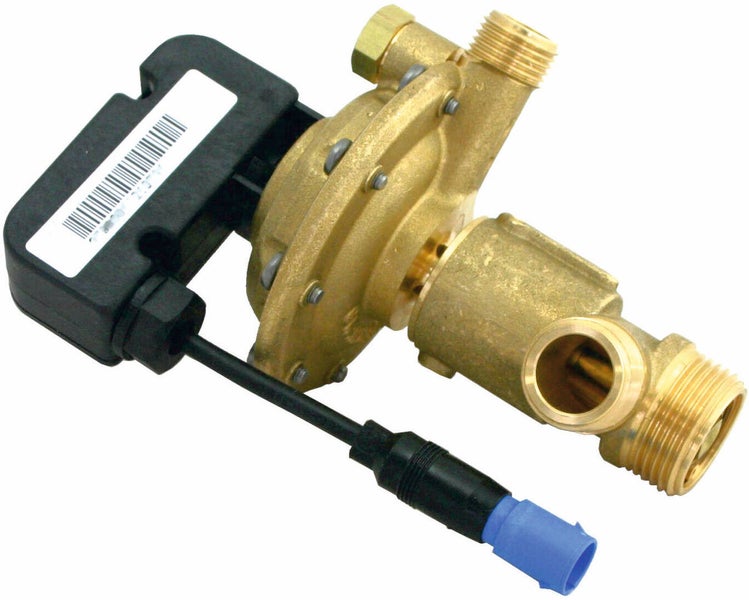 Hydraulikblock aus Messing mit elektrischer Komponente und Kabel für Heizungsanlagen.