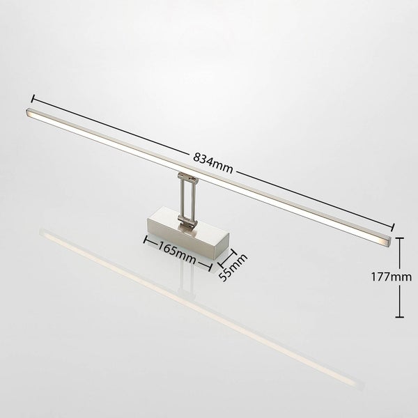 Bilderleuchte mit Abmessungen: Breite 834 Millimeter, Höhe 177 Millimeter, Sockel 165 mal 55 Millimeter.