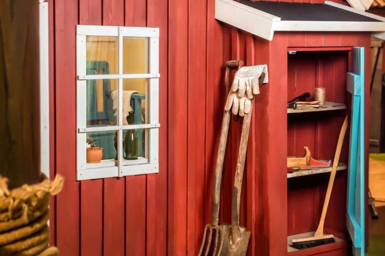 Alpholz Spielhaus Pettersson Kinderspielhaus aus Holz, Kinderhaus mit 44 mm Wandstärke Holzhaus Kinder, Naturbelassen 2,8x2,5m