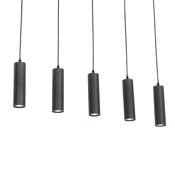 Fünfflammige Pendelleuchte mit zylindrischen Lampenschirmen