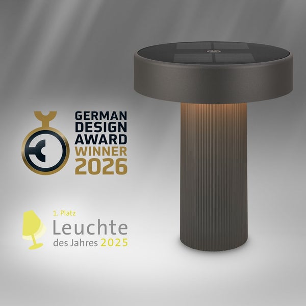 Moderne Tischleuchte mit den Auszeichnungen German Design Award Winner 2026 und erster Platz Leuchte des Jahres 2025.