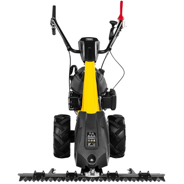 Frontansicht eines Wiesenmähers