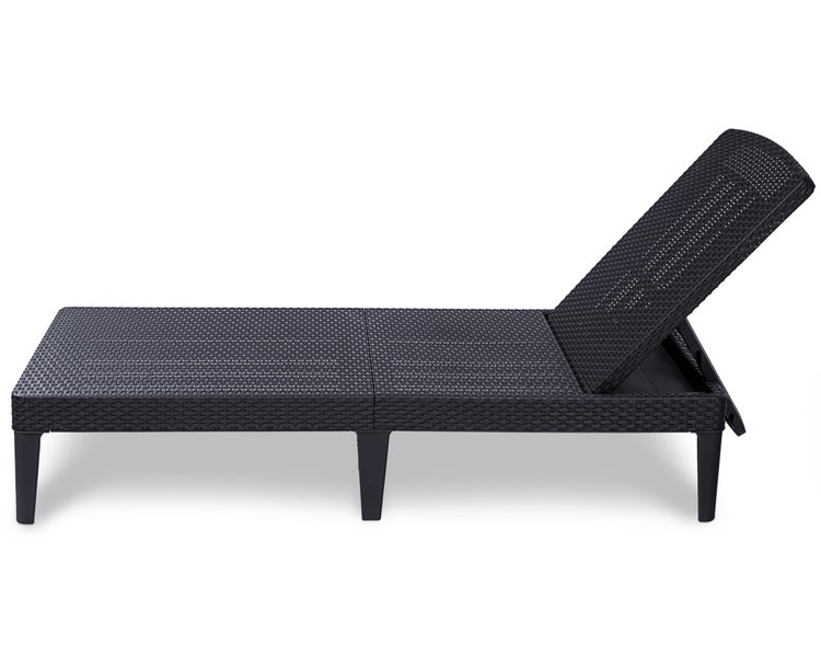 Gartenliege aus Kunststoffgeflecht