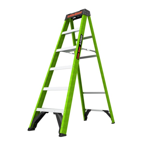 Little Giant A-FORCE Stehleiter aus glasfaserverstärktem Kunststoff mit mehreren Stufen und rutschfesten Füßen.
