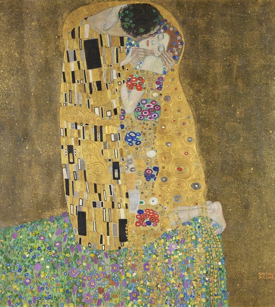 Das Gemälde Der Kuss von Gustav Klimt zeigt ein Paar, das sich innig umarmt, umhüllt von goldenen Gewändern und vor einem blumigen Hintergrund.