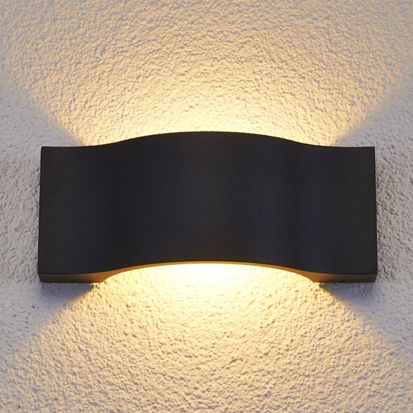 Lucande LED Wandleuchte außen Jace (spritzwassergeschützt (Modern) in Schwarz aus Aluminium (1 flammig, ) - Außenwandleuchten Wandlampe Led Außenlampe Outdoor für Außenwand/Hauswand