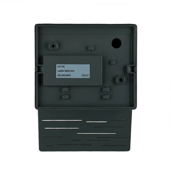 Rückseite einer LED Außenleuchte, 6 Watt, 3000 Kelvin, Schutzart IP44