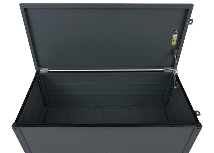 Gasdruckfeder-Mechanismus am geöffneten Deckel einer anthrazitfarbenen Gartenbox aus Metall.