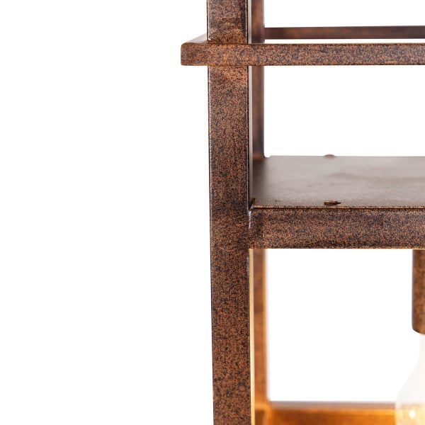 Detailansicht einer bronzefarbenen Regalleuchte.