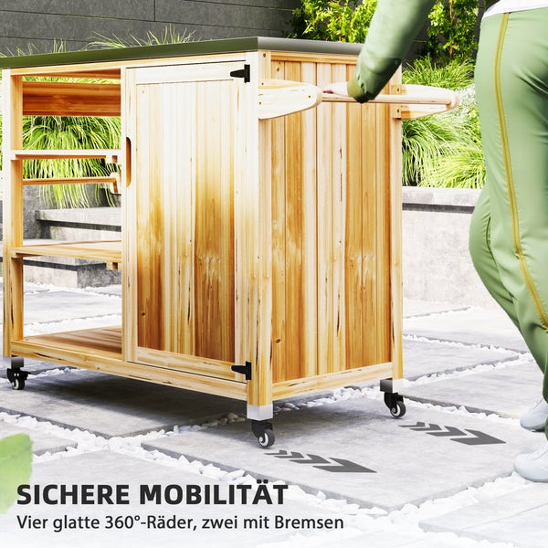 Mobiler Garten-Küchenwagen aus Holz auf einer Terrasse mit vier 360-Grad-Rollen und einem seitlichen Schiebegriff.