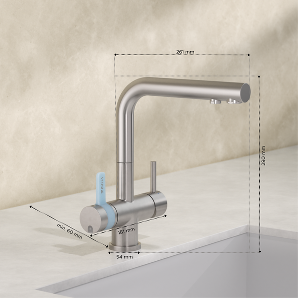 Küchenarmatur mit Brita Wasserfilter-Hebel. Maße: Höhe 290 Millimeter, Ausladung 261 Millimeter, Breite 181 Millimeter.
