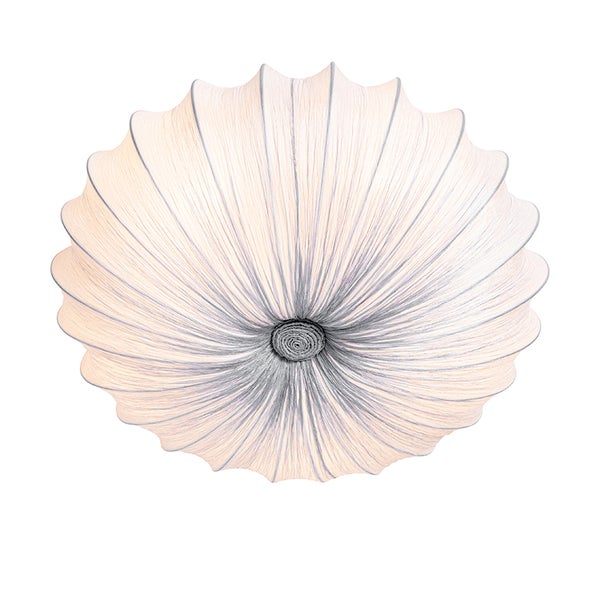 Rundes Lampenschirm-Modell aus hellem plissiertem Textilgewebe mit radialem Faltenwurf und wellenförmigem Randabschluss.