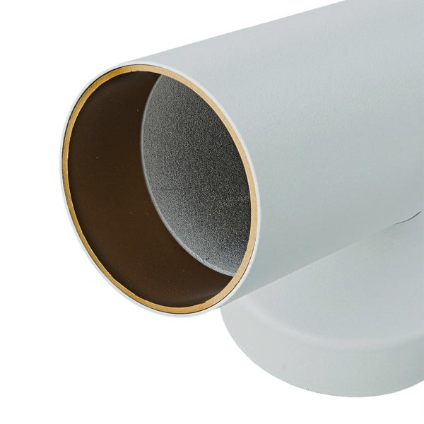 Detailaufnahme einer Wandleuchte mit zylindrischem Lampenkopf