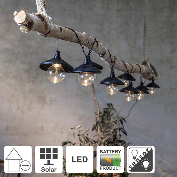 Dekorative Solarleuchte mit LED Lampen an einem Ast mit Seilaufhängung