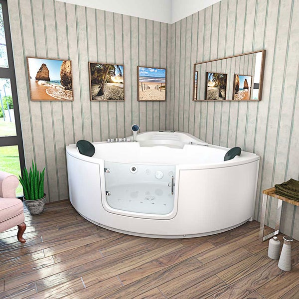 Moderne Eck-Whirlpool-Badewanne mit Glastür und Nackenstützen in einem hellen Badezimmer mit Holzoptik-Boden und Wandbildern.