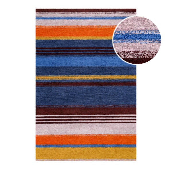 Gestreifter Teppich mit horizontalen Linien in verschiedenen Farben und Breiten sowie einer Detailansicht der Schlingenstruktur.