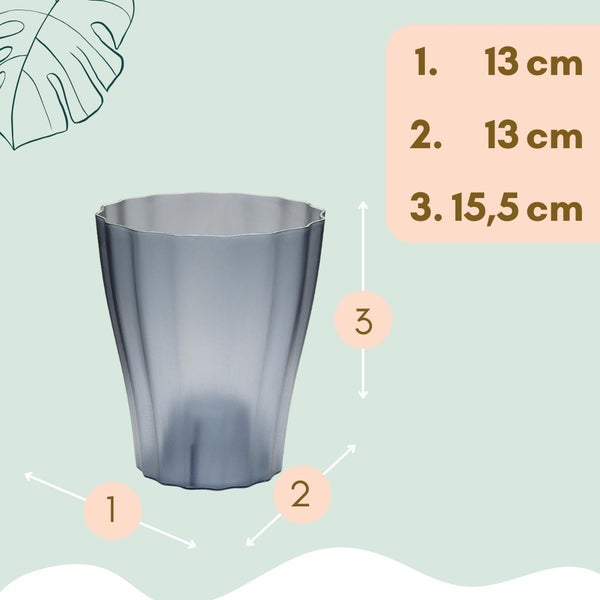 Abbildung eines Pflanzgefäßes mit den Maßangaben 13 cm, 13 cm und 15,5 cm.