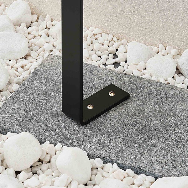 Lindby LED Solarleuchten Clamor mit Bewegungsmelder (spritzwassergeschützt (Modern) in Schwarz aus Aluminium (1 flammig, ) - Solarlampe Solarleuchte Garten