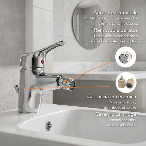 Verchromte Bidet-Armatur mit abnehmbarem Luftsprudler für weniger Spritzer und einer leichtgängigen Keramikkartusche.