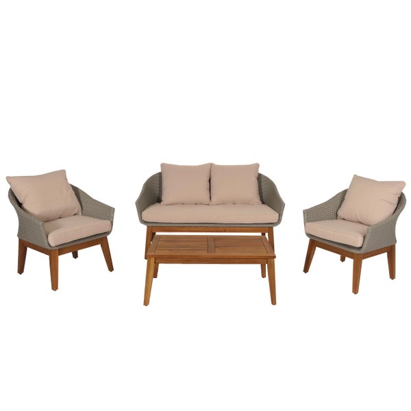 Garten-Lounge-Set: Zweisitzer-Sofa, zwei Sessel und Couchtisch aus Holz und Kunststoffgeflecht inklusive Kissen.